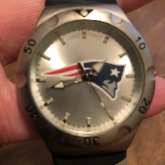Patriots watch - Picture 2 of 2